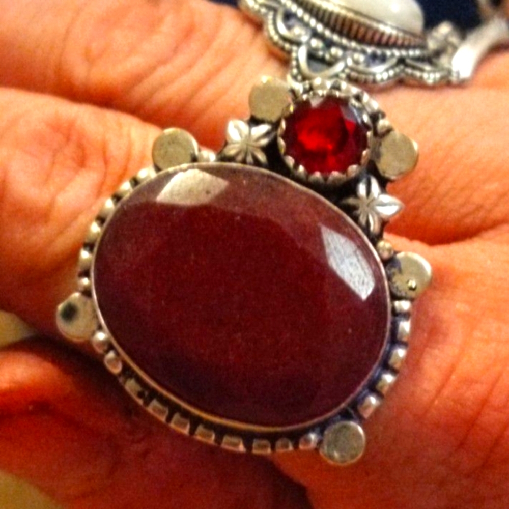 Set Of Giant Natural Ruby With Garnet Small Stone… - image 1